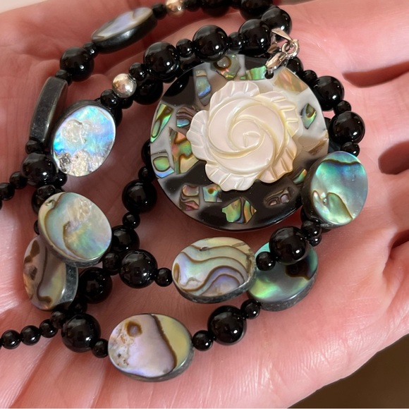 Vintage 1990 Y2K Retro Deco MOP Black Onyx 18kGP toggle clasp Hawaiian Necklace - Picture 17 of 17